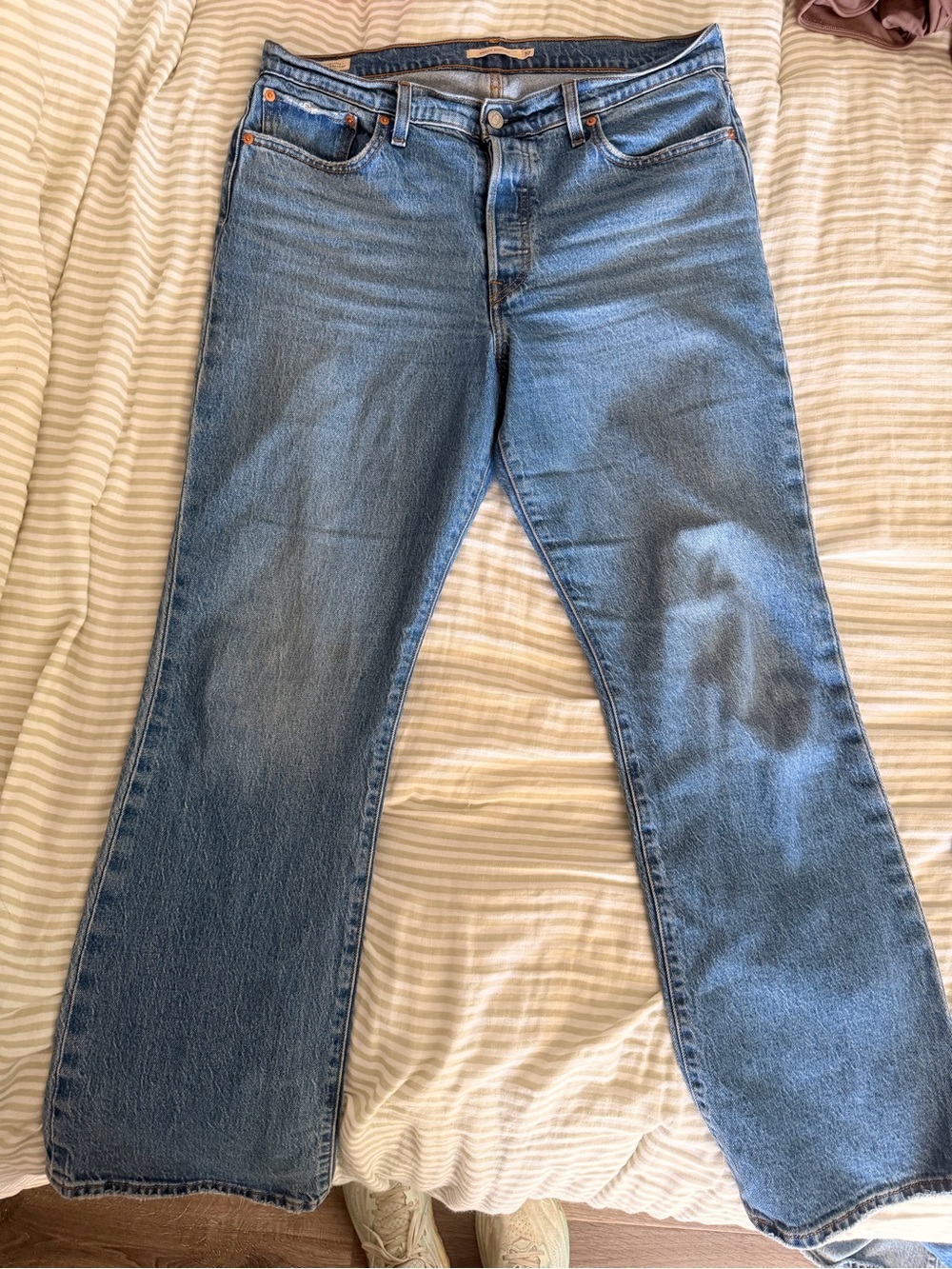 Levi's 32 Light Blue High-Rise Wedgie Bootcut Jeans - Picture 2 of 3